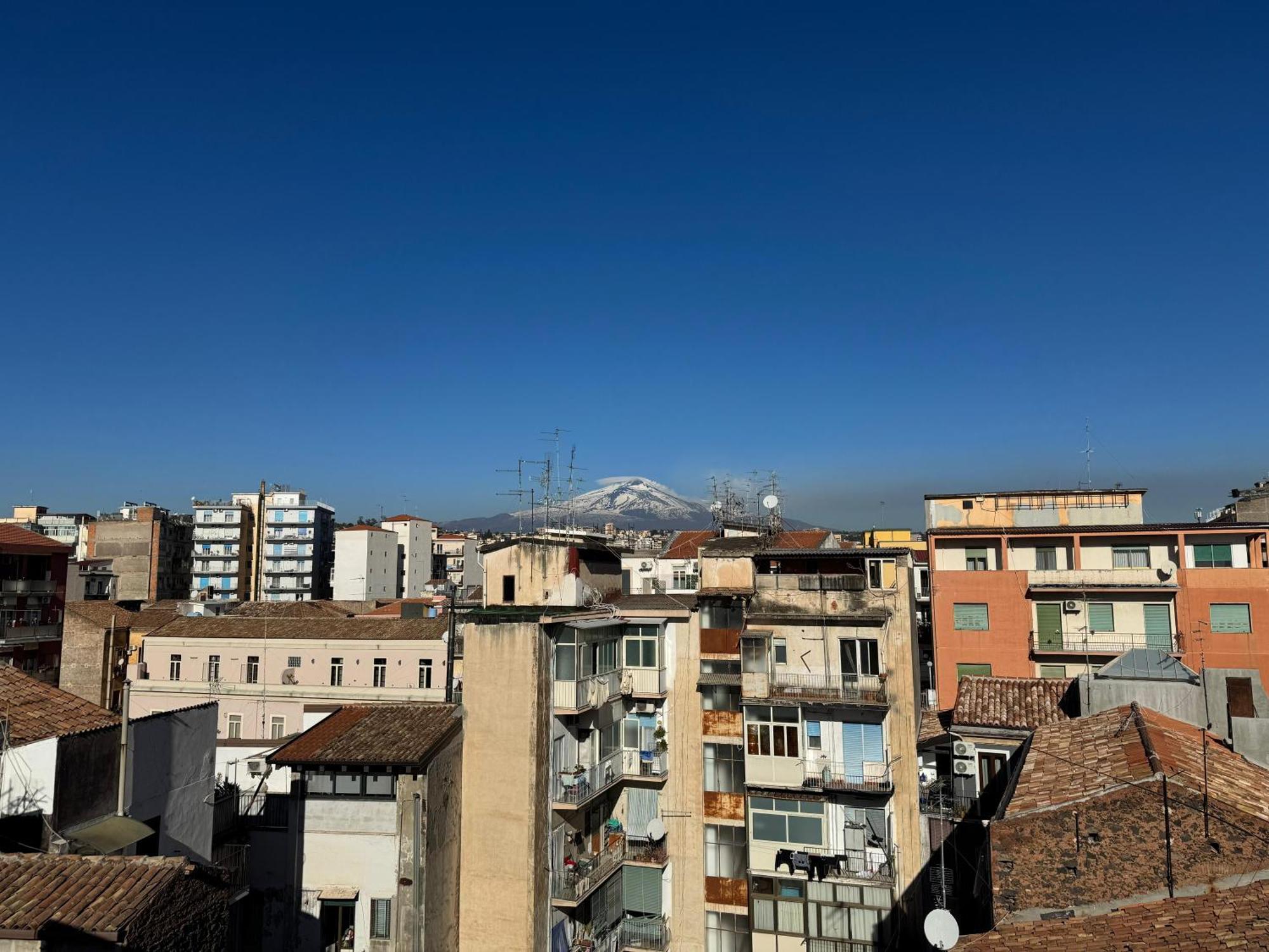 La Di Largo Pilo Catane